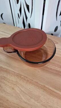 Visions Heat 'n' Eat Amber Glass Covered Casserole Bowl w Silicone Lid V-150
